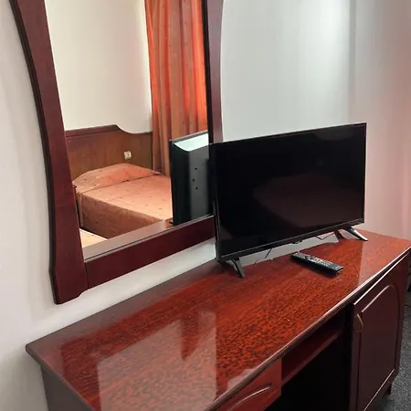 Hotel Dahlia Garden 3*