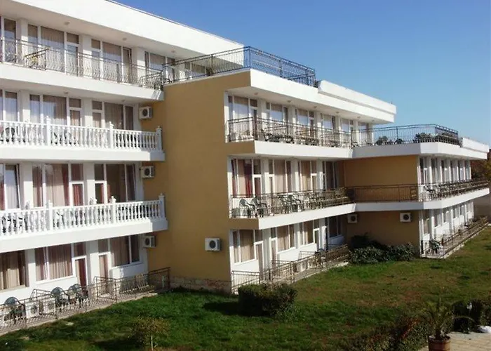 Отель Dahlia Garden Золотые Пески