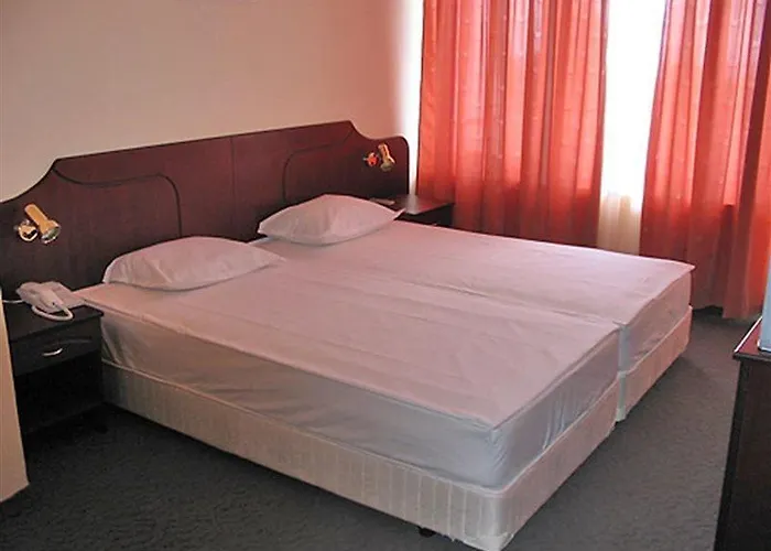 Отель Dahlia Garden 3*